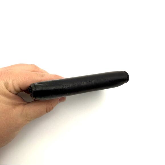 Tumi Black Leather Mini Bi-Fold Card Holder Wallet with ID Slot - Picture 6 of 9